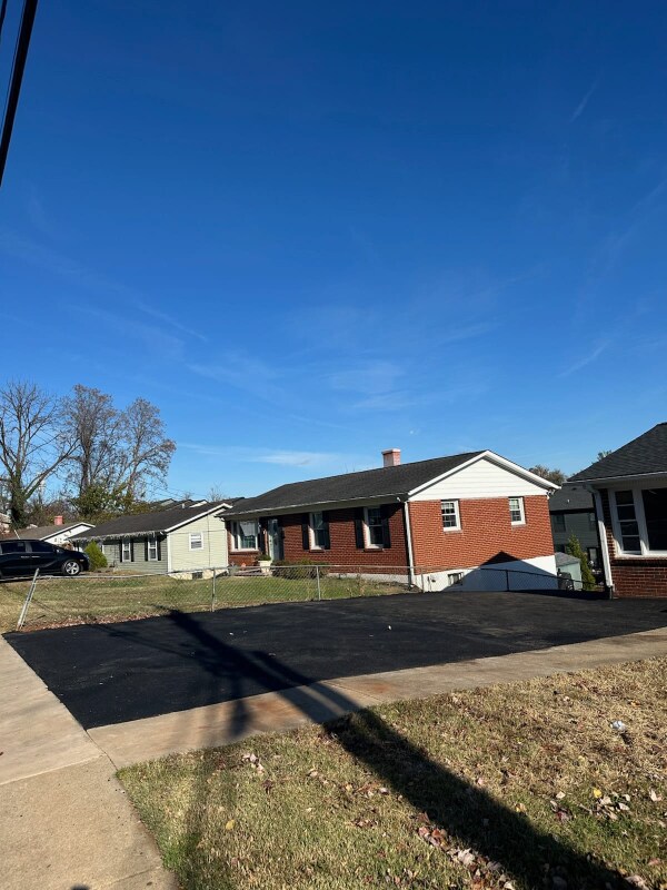 Foto del edificio - 316 Carlton Rd