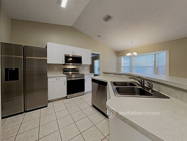 Foto del edificio - 980 Eyerly St