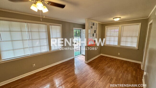 Building Photo - 1179 Victor Dr