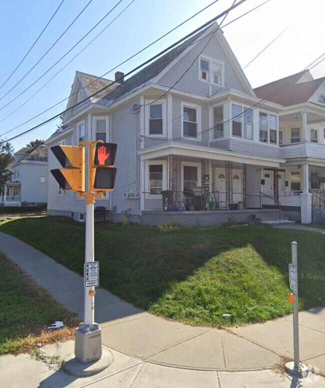 Apartments near Clifton Park PlazaClifton Park PlazaClifton Park PlazaClifton Park Plaza in