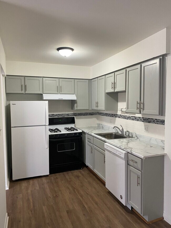 Foto del edificio - 10S472 Echo Ln