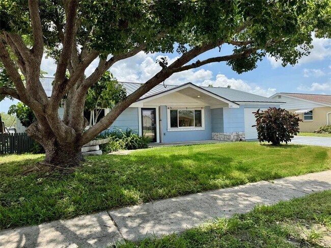Building Photo - 1061 Rushmore Dr