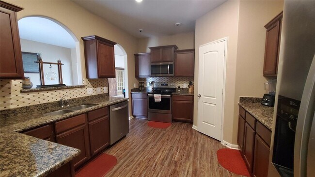 Foto del edificio - 6237 Stone Lake Dr