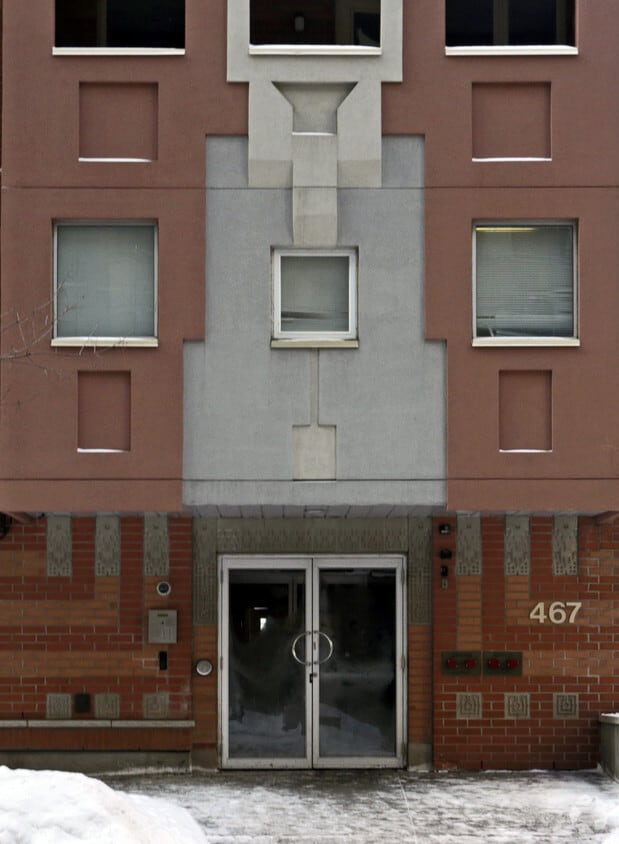 Building Photo - 467 Laurier Ave W