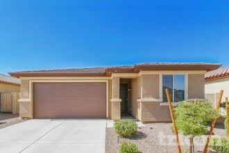 Building Photo - 17762 Via Luna Dr