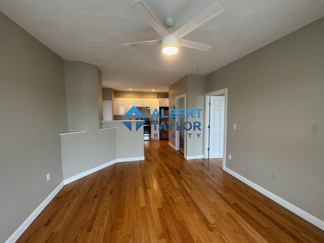 Foto principal - 1084 Dorchester Ave