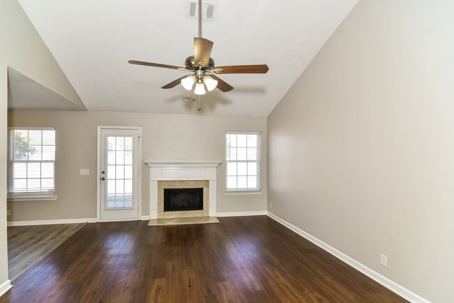 Building Photo - 7045 S Hampton Blvd