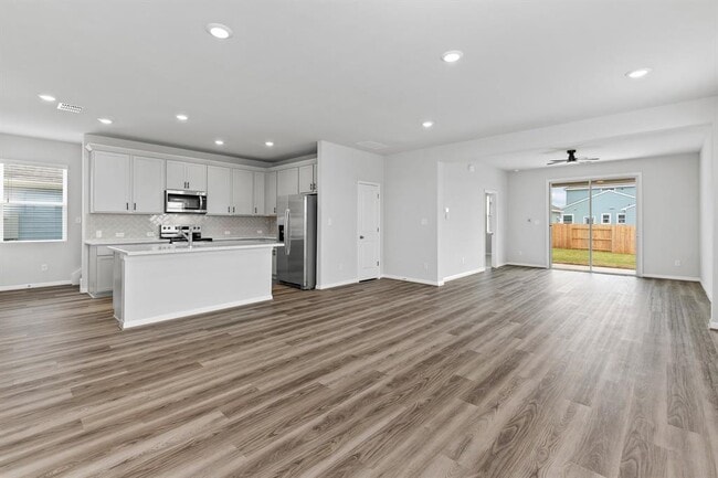 Foto del edificio - 100 Elm Br Trl