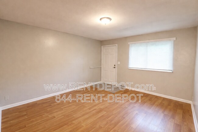 Foto del edificio - 1213 S Lombard Ave