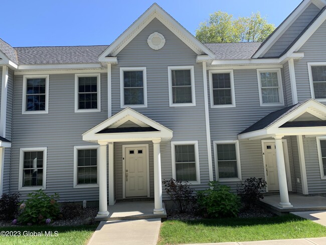 Building Photo - 316 Ballston Ave