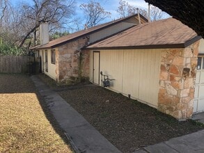 Building Photo - 9609 Aberdeen Way