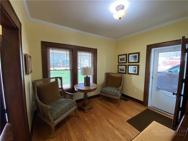 Foto del edificio - 504 N Jefferson Ave