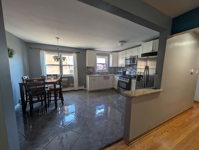 Foto del edificio - 3853 W 47th St