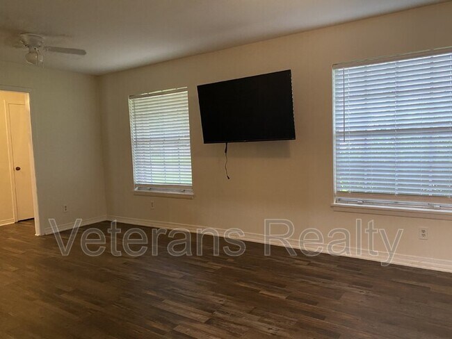 Foto del edificio - 2411 Sunkist Country Club Rd