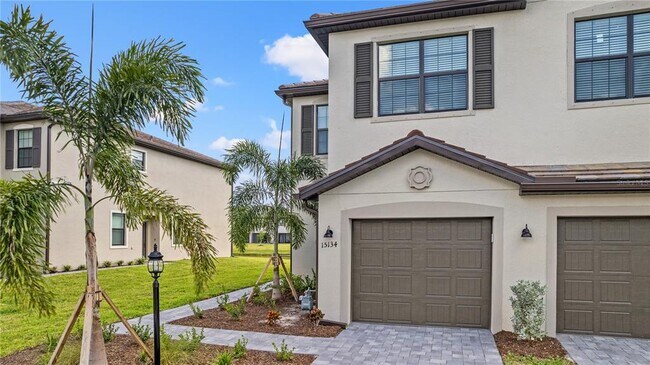 Foto del edificio - 15134 Sunny Day Dr