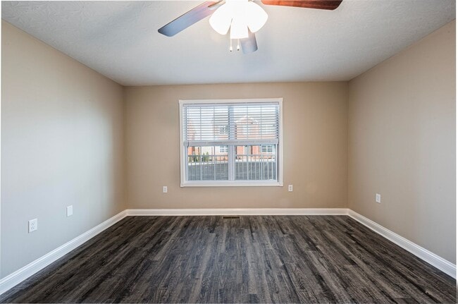 Building Photo - 131 Audley Court 422