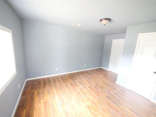 Building Photo - 8755 Wiggins St