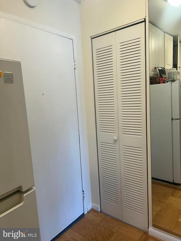 Foto del edificio - 922 24th St NW