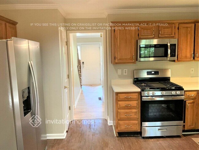 Foto del edificio - 225 Tennis Ct Ln