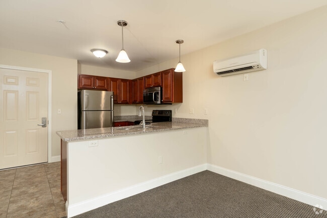 1 habitación, 1 baño - 780 pies cuadrados - Comedor - Residences at Great Cedars