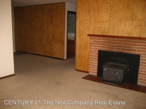 Building Photo - 1121 Charter Oaks Dr