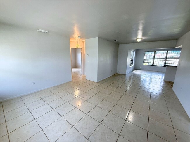Building Photo - 15300 NW 32nd Pl