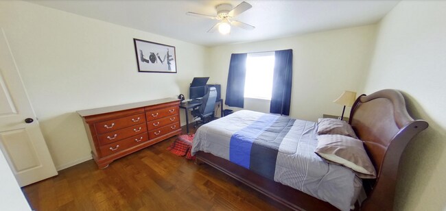Building Photo - 3D Tour Available - Beautiful Town Home + ...