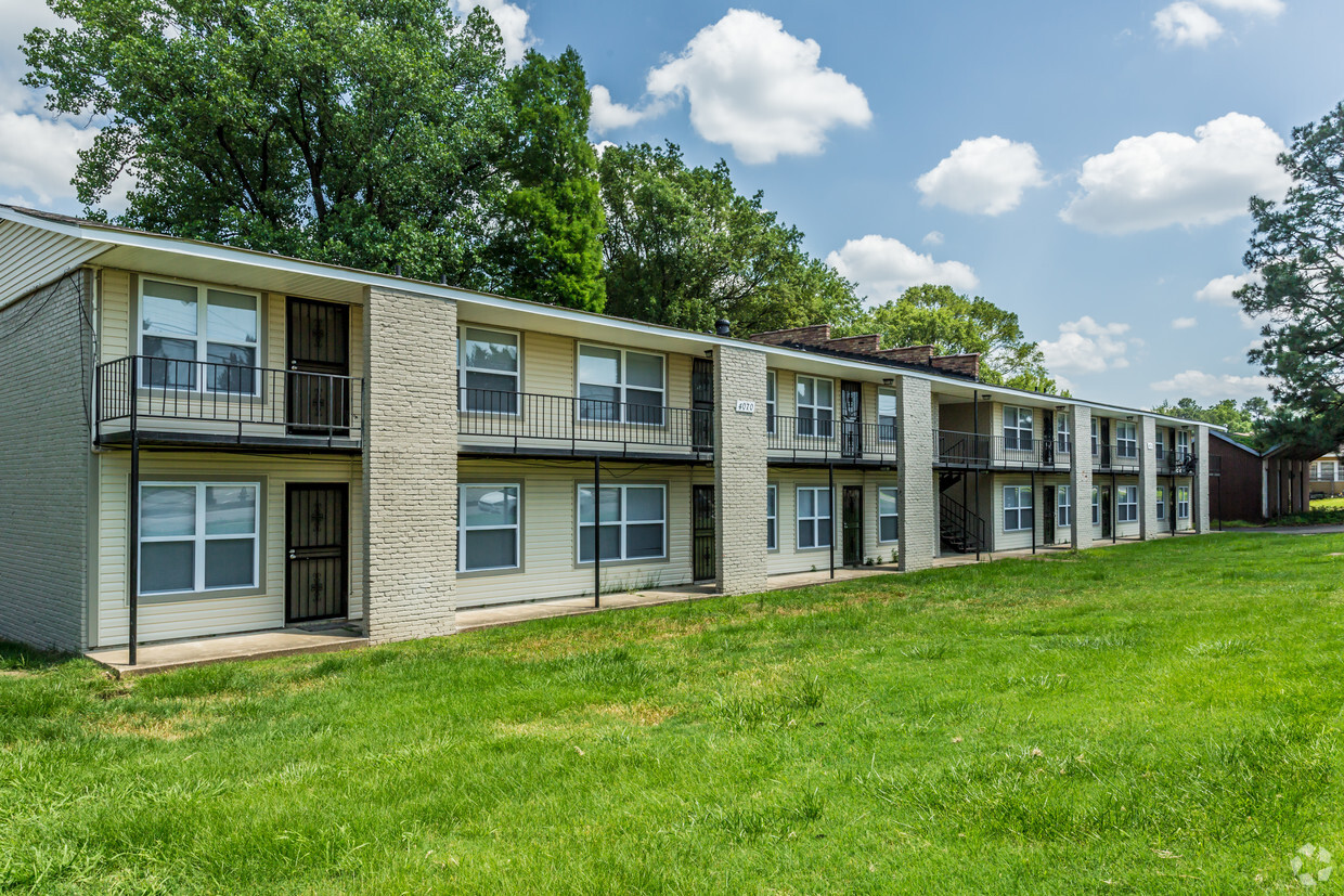 Primary Photo - Graceland Flats