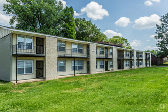 Graceland Flats Photo