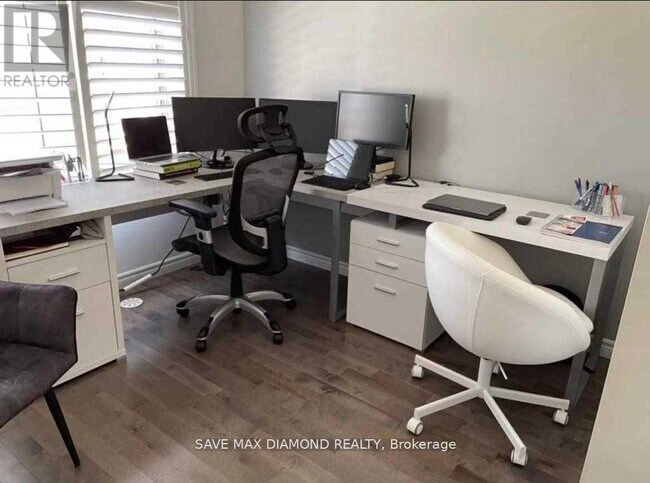 Building Photo - 10 Minlow Way