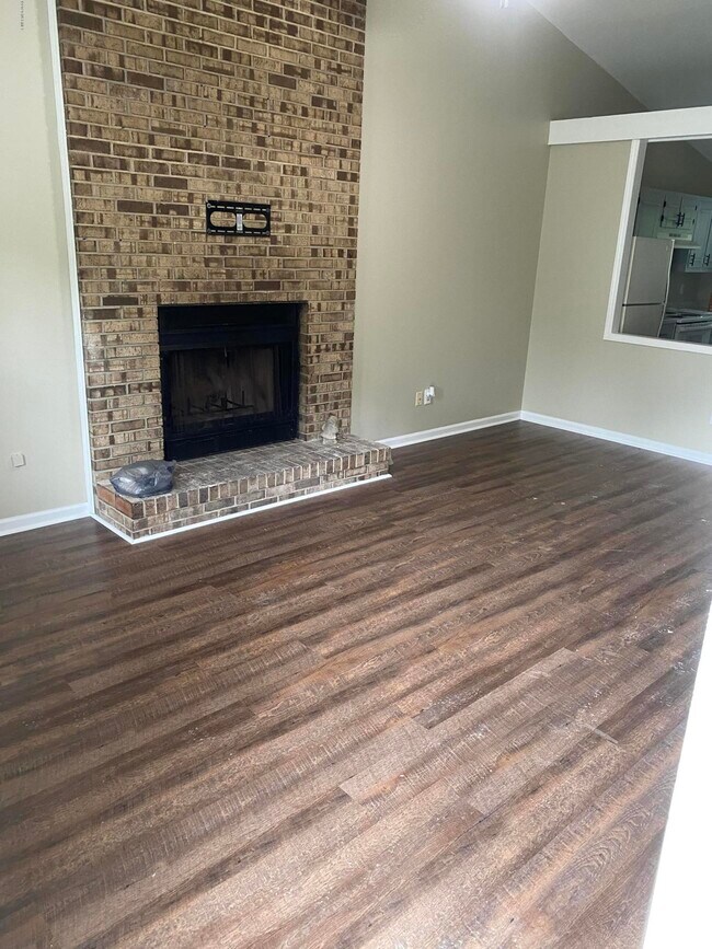 Foto del edificio - 110 Hickory Grove Dr