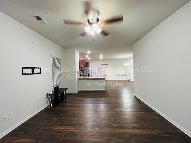 Foto del edificio - 9315 Grand Valley Dr