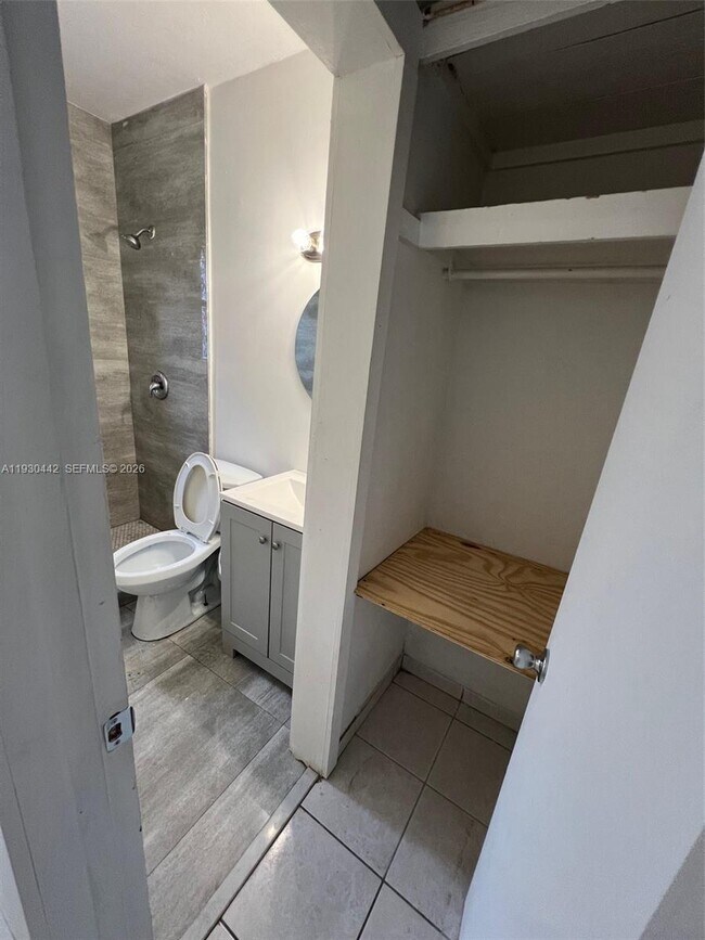 Foto del edificio - 1844 Taft St