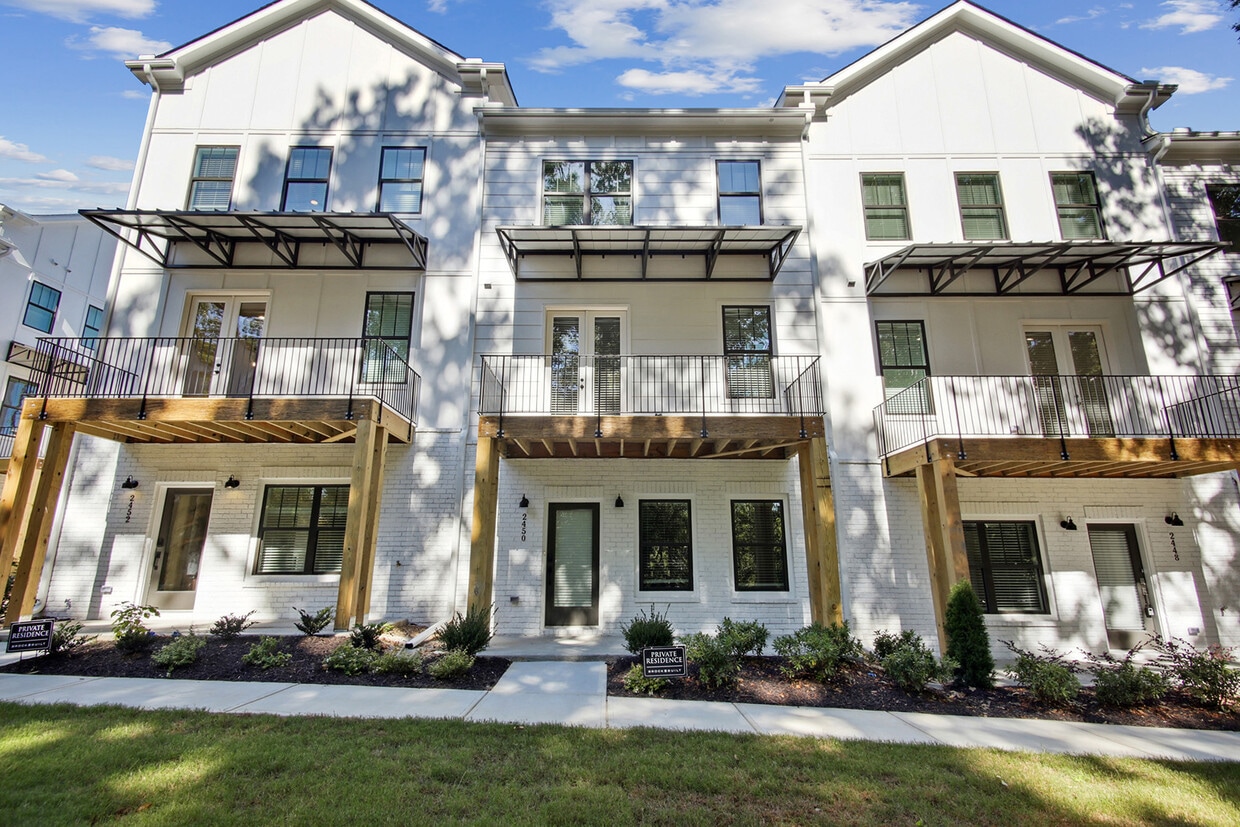 2450 Sycamore Rd, Atlanta, GA 30318 Townhome Rentals in Atlanta GA