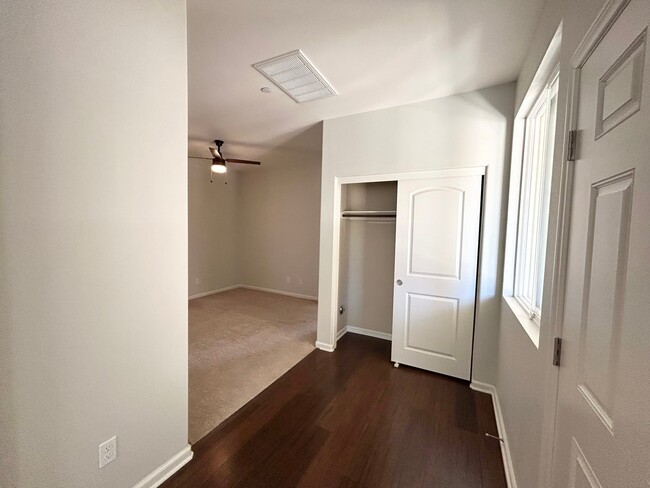 Building Photo - 35232 Tulsi Ct