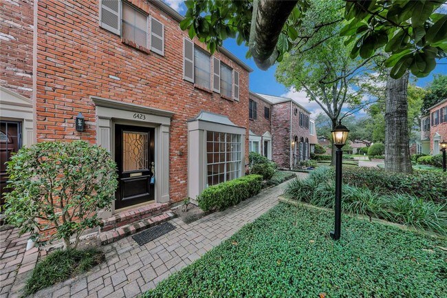 Foto del edificio - 6423 Burgoyne Rd