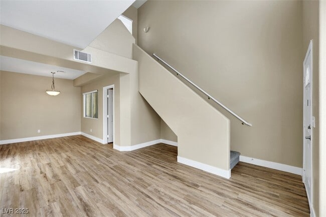 Building Photo - 66 Blue Beak Way