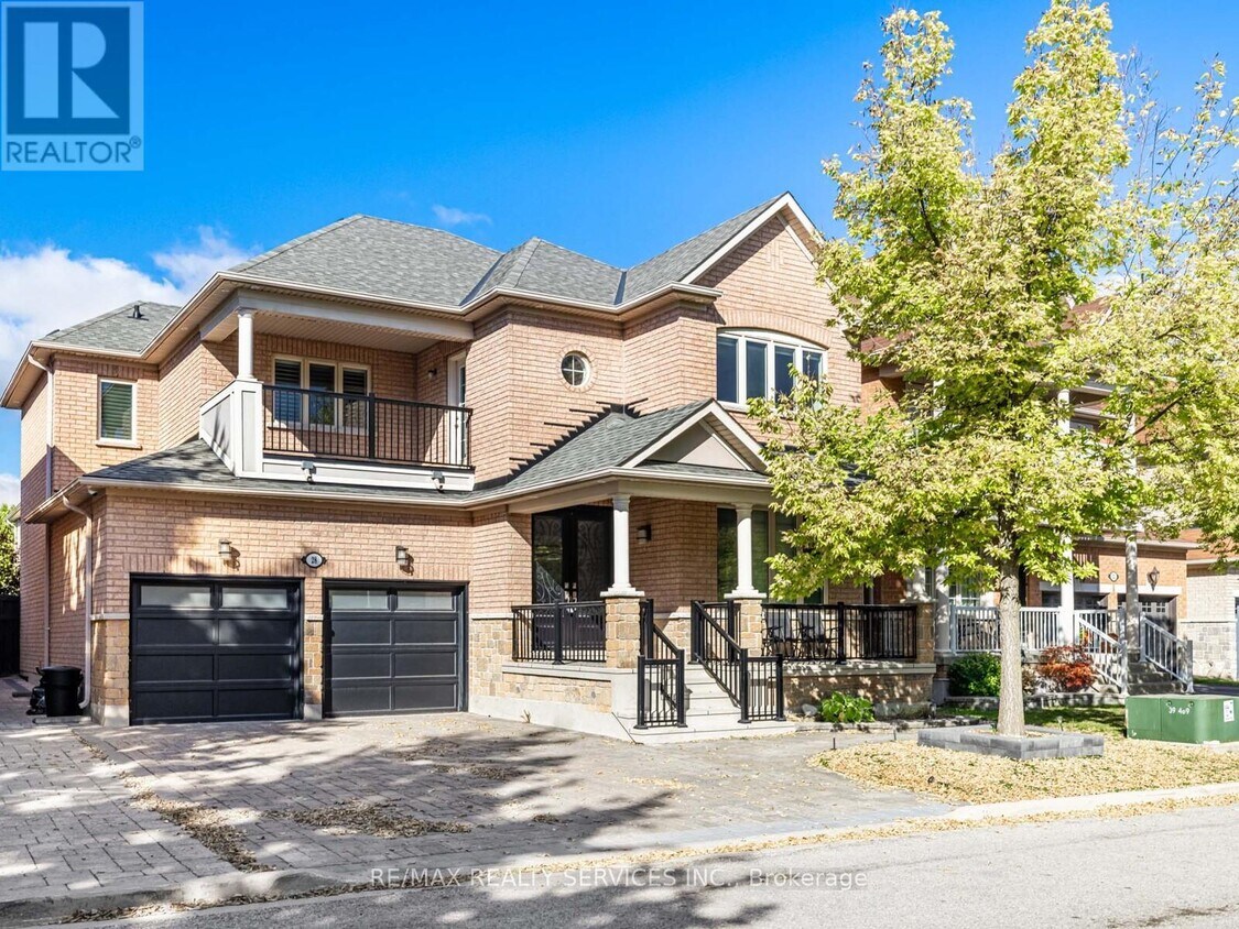 Primary Photo - 28 Siena Dr