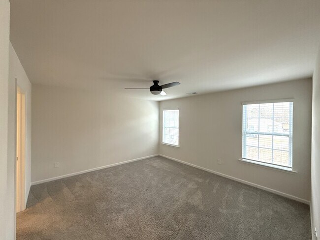 Foto del edificio - Two Story 4 Bedroom 2 1/2 Bath House -The Mills at Long Creek