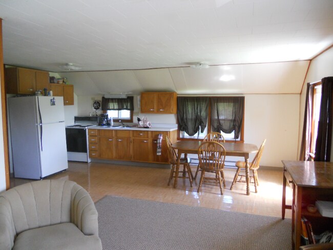 Foto del edificio - 7574 Lakeport Rd