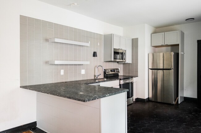 Foto del edificio - 4731 Trumbull St
