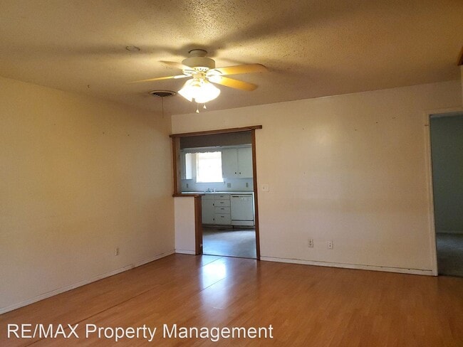 Building Photo - 3 br, 1 bath House - 1321 N. 11th