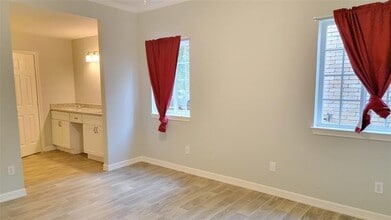 Building Photo - 9630 E Savile Cir