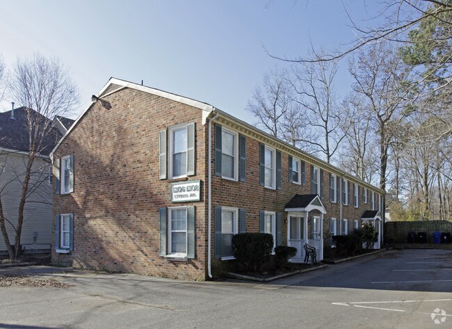 Foto del edificio - Lakewood Lots Duplex