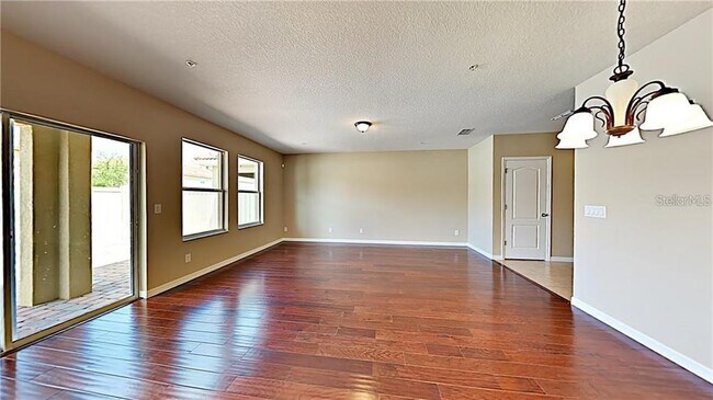 Foto del edificio - 2129 Leather Fern Dr