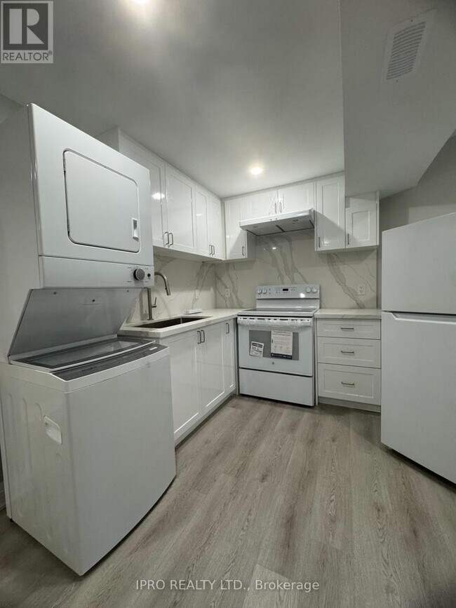 Building Photo - 4468 Ashley Ave