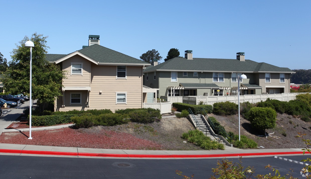 Building Photo - Willow Greenridge