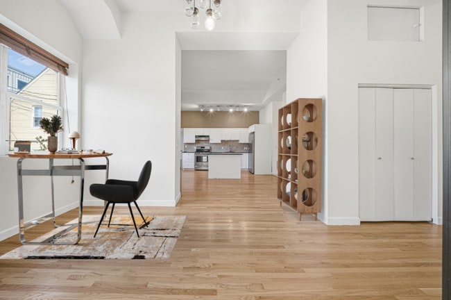 Foto del edificio - 156 Chelsea St