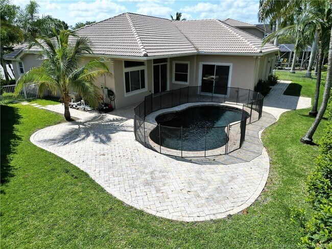 Foto del edificio - 2662 SW Newberry Ct