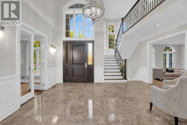 Photo du bâtiment - 74 Mactaggart Dr